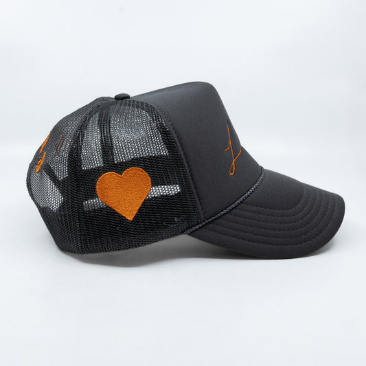 SIGNATURE LVRS TRUCKER